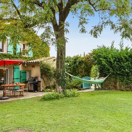 Villa Provencale Avec Jardin Et Piscine Privee A *