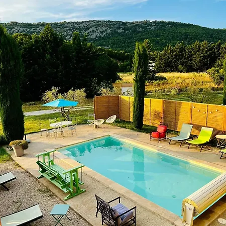 Provencale Avec Jardin Et Piscine Privee A